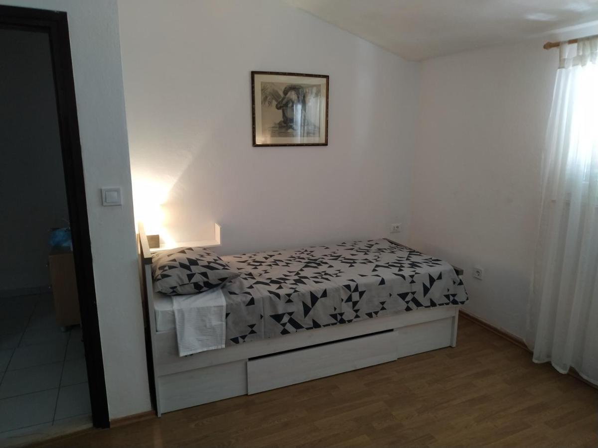 Apartment Marica Spadina Тисно Экстерьер фото