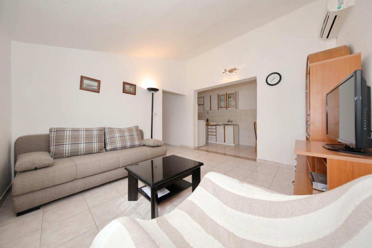 Apartment Marica Spadina Тисно Экстерьер фото